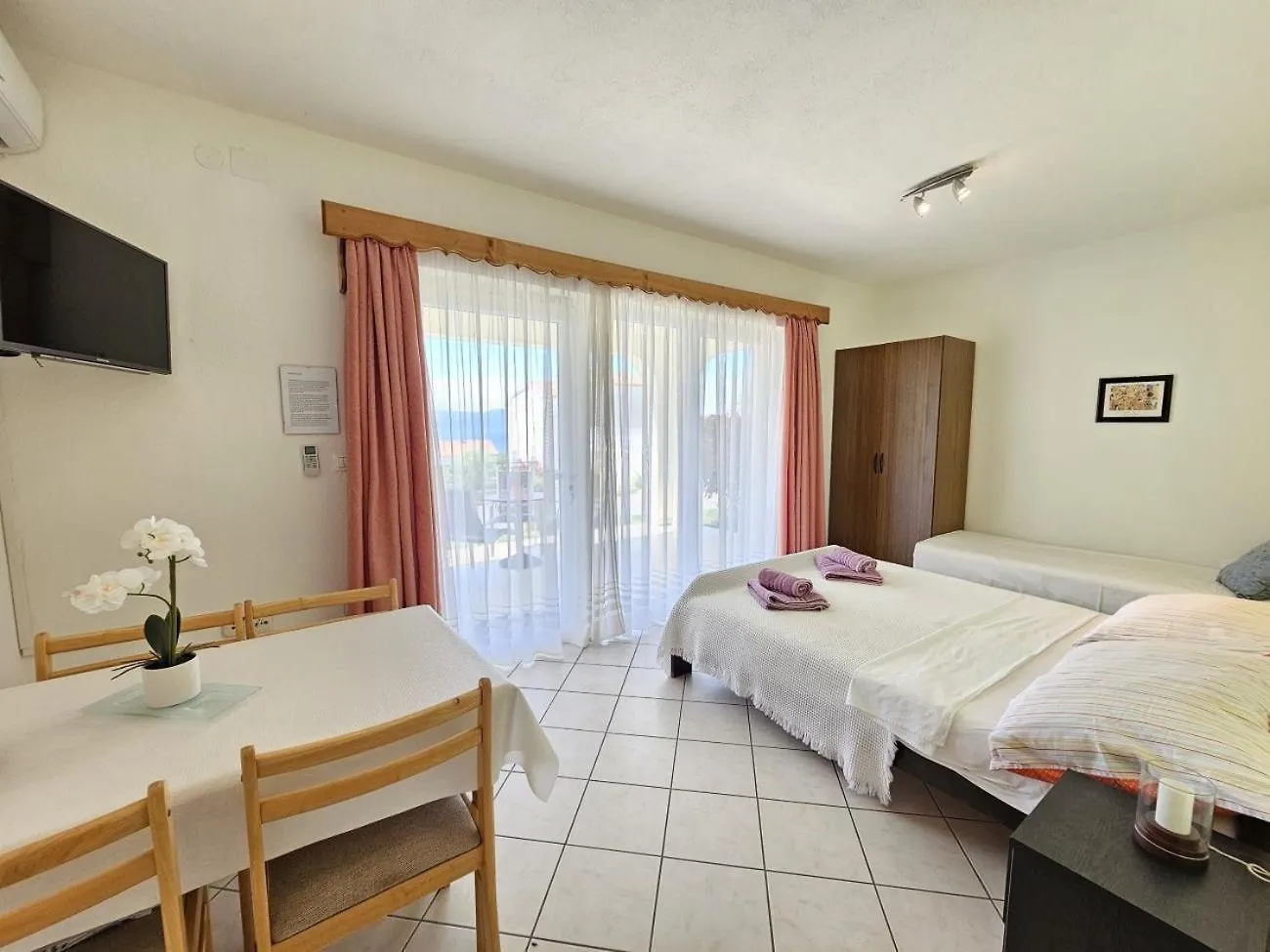 Keti 2 Nv - Studio Apartment With Terrace Novi Vinodolski