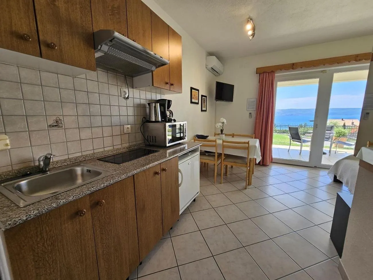 Keti 2 Nv - Studio Apartment With Terrace Novi Vinodolski