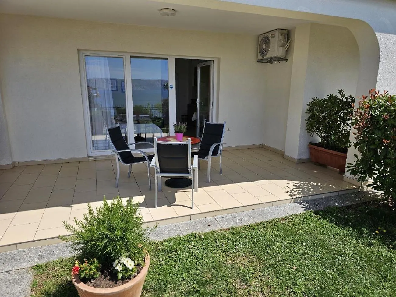 Keti 2 Nv - Studio Apartment With Terrace Novi Vinodolski